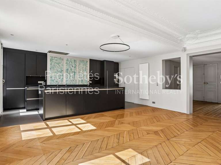 Appartement Paris 8e - 3 chambres - 150m²