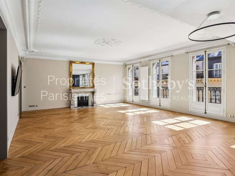 Appartement Paris 8e - 3 chambres - 150m²