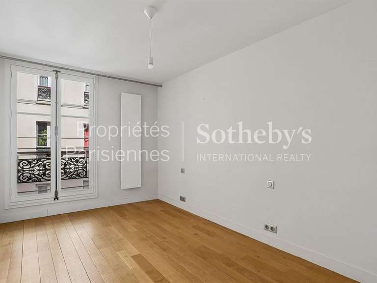 Appartement Paris 8e - 3 chambres - 150m²