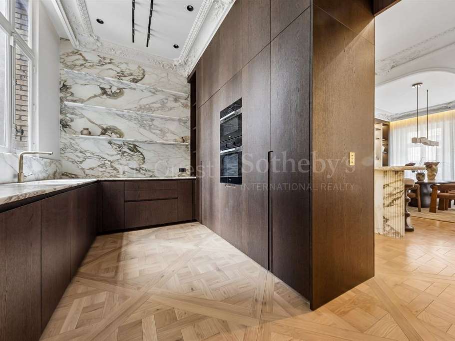 Apartment Paris 8e