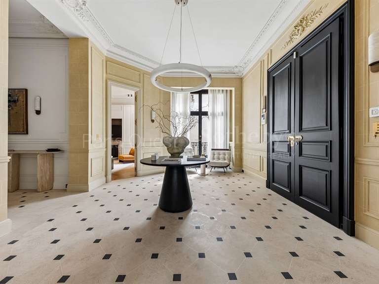 Apartment Paris 8e - 4 bedrooms - 350m²