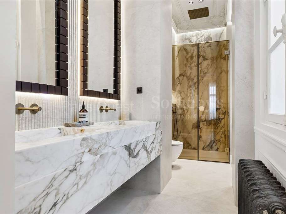 Apartment Paris 8e