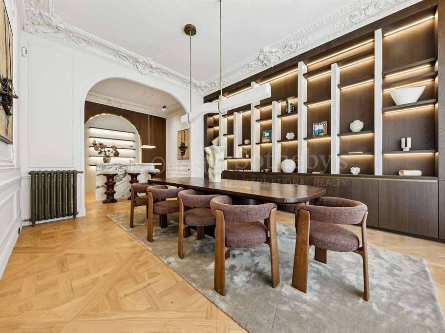 Apartment Paris 8e