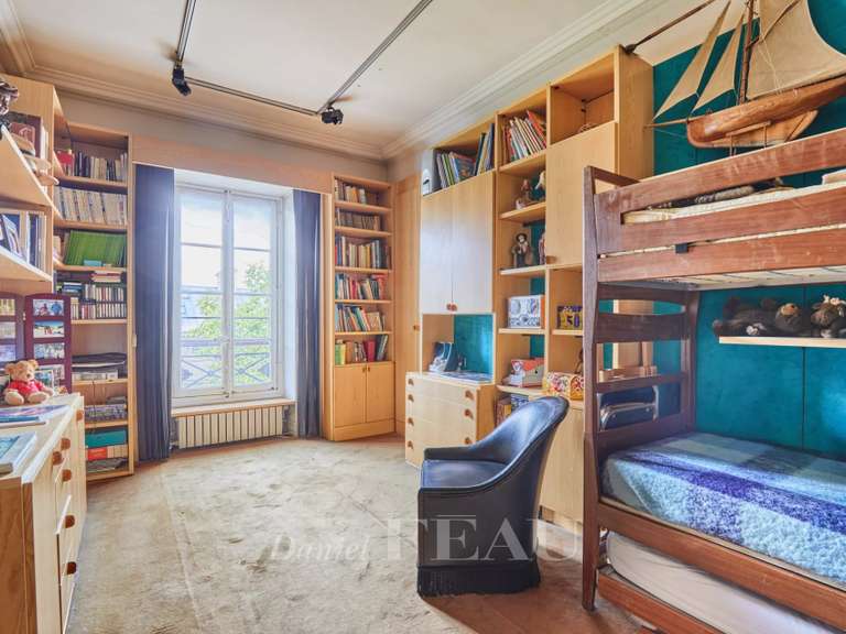 Appartement Paris 8e - 3 chambres - 151m²