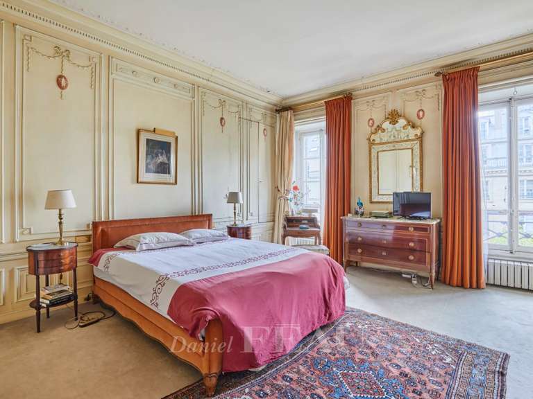 Appartement Paris 8e - 3 chambres - 151m²