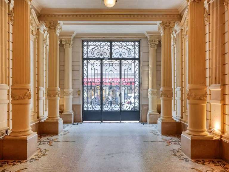Appartement Paris 8e - 4 chambres - 317m²