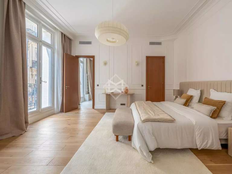 Appartement Paris 8e - 4 chambres - 317m²