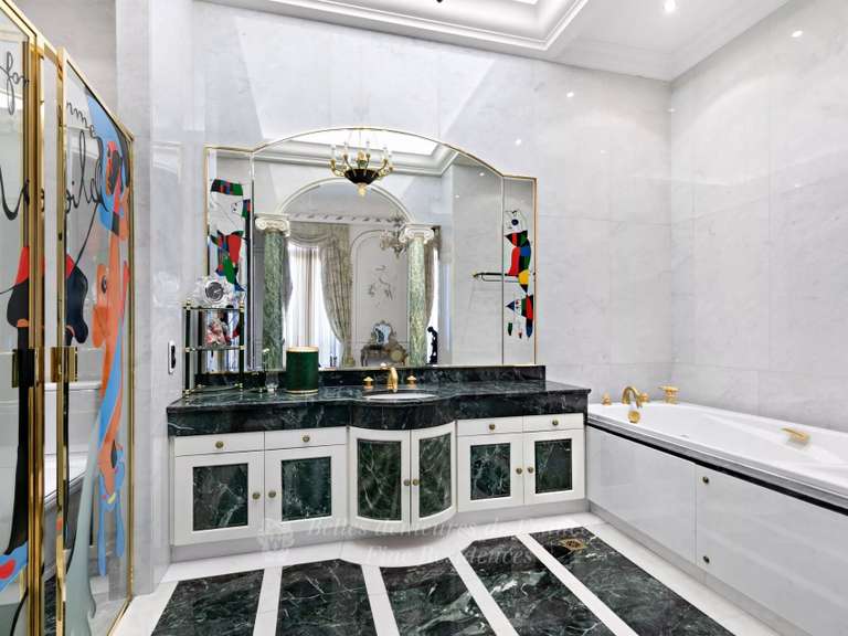 Appartement Paris 8e - 3 chambres - 309m²