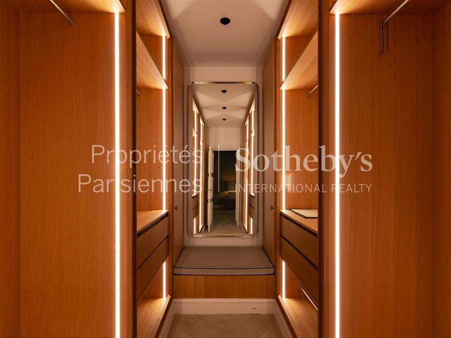 Apartment Paris 8e