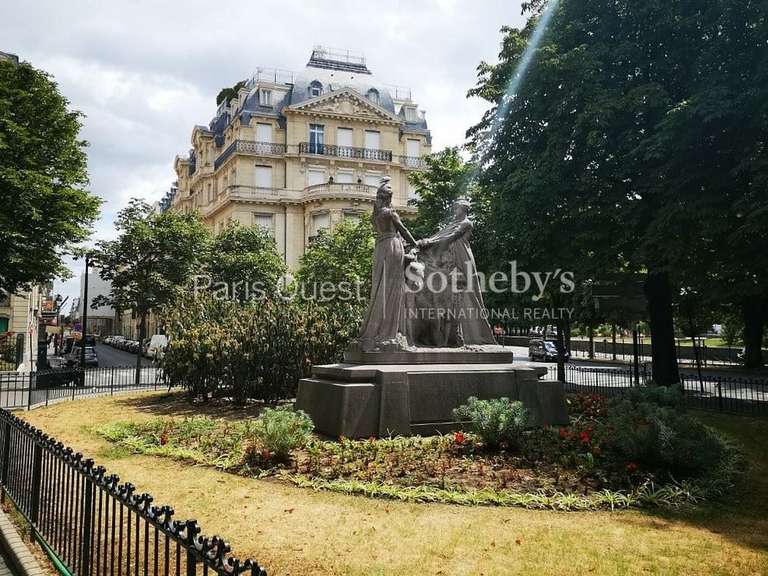 Apartment Paris 8e - 3 bedrooms - 168m²