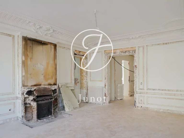 Appartement Paris 8e - 2 chambres - 125m²