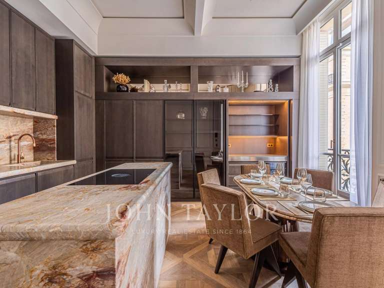Appartement Paris 8e - 5 chambres - 372m²