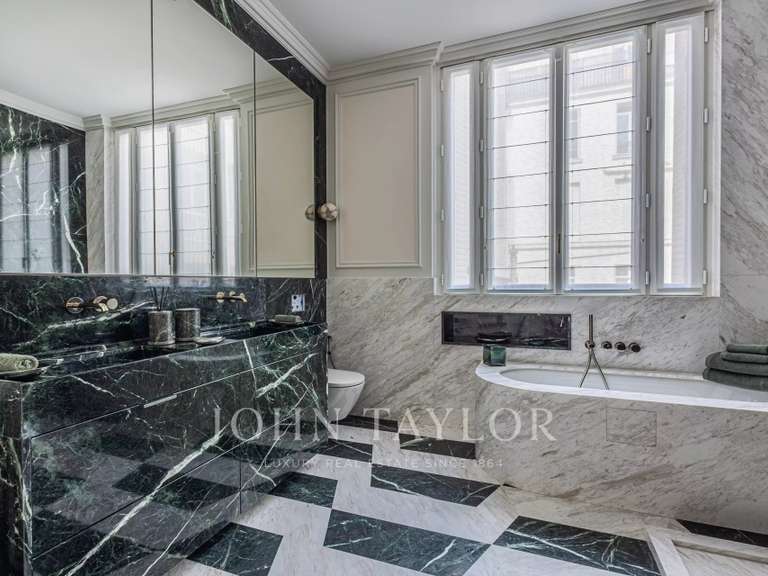 Appartement Paris 8e - 5 chambres - 372m²