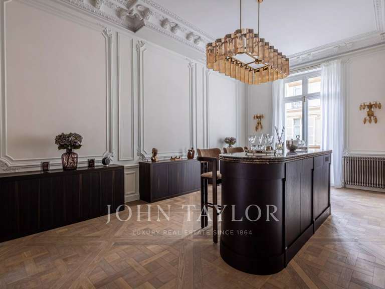 Appartement Paris 8e - 5 chambres - 372m²