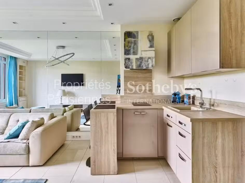 Apartment Paris 8e