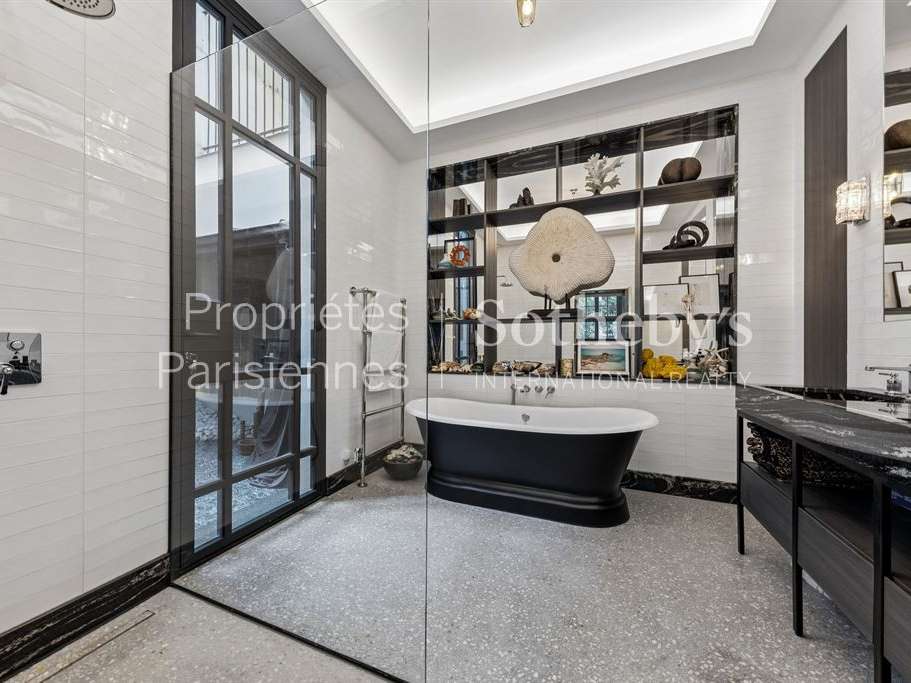Apartment Paris 8e