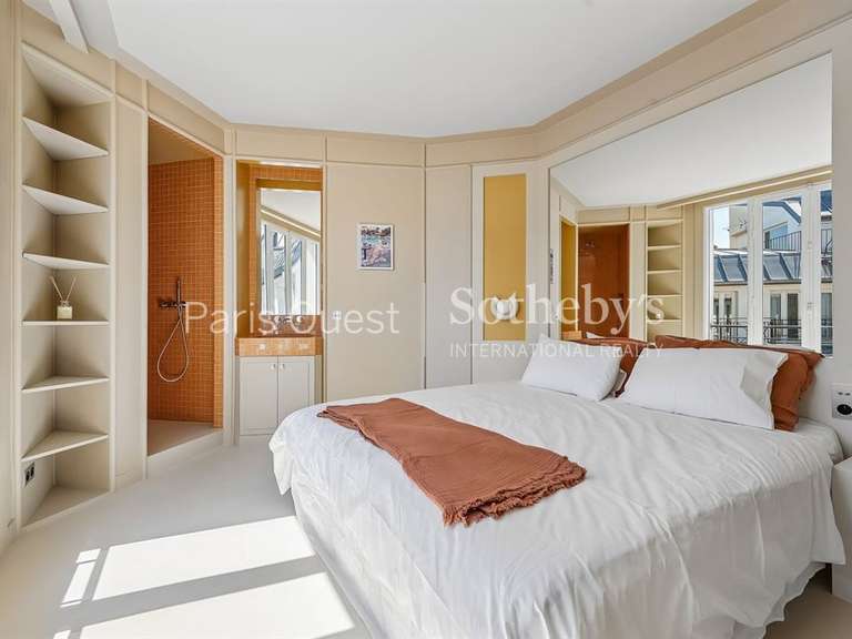 Appartement Paris 8e - 3 chambres - 155m²