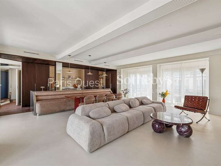 Appartement Paris 8e - 3 chambres - 155m²