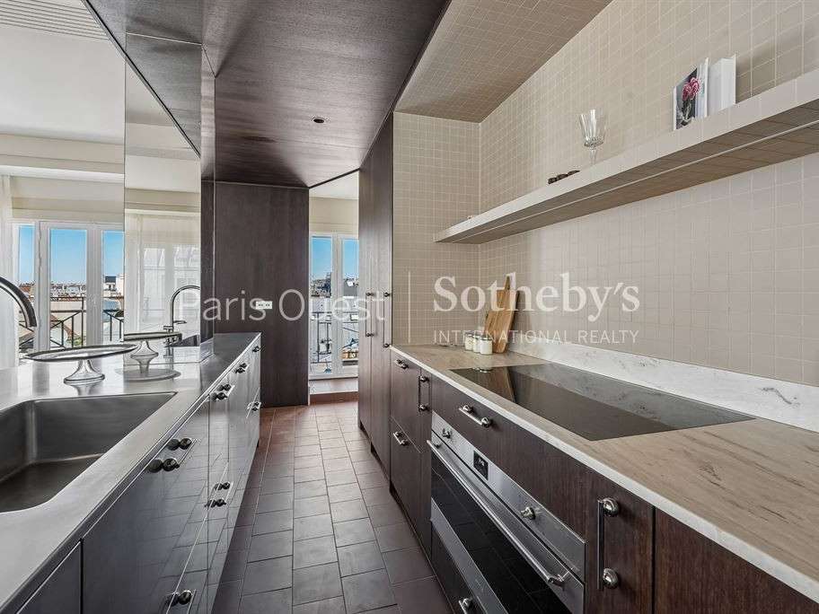 Apartment Paris 8e