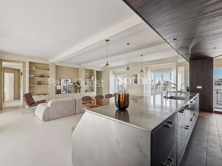 Appartement Paris 8e - 3 chambres - 155m²