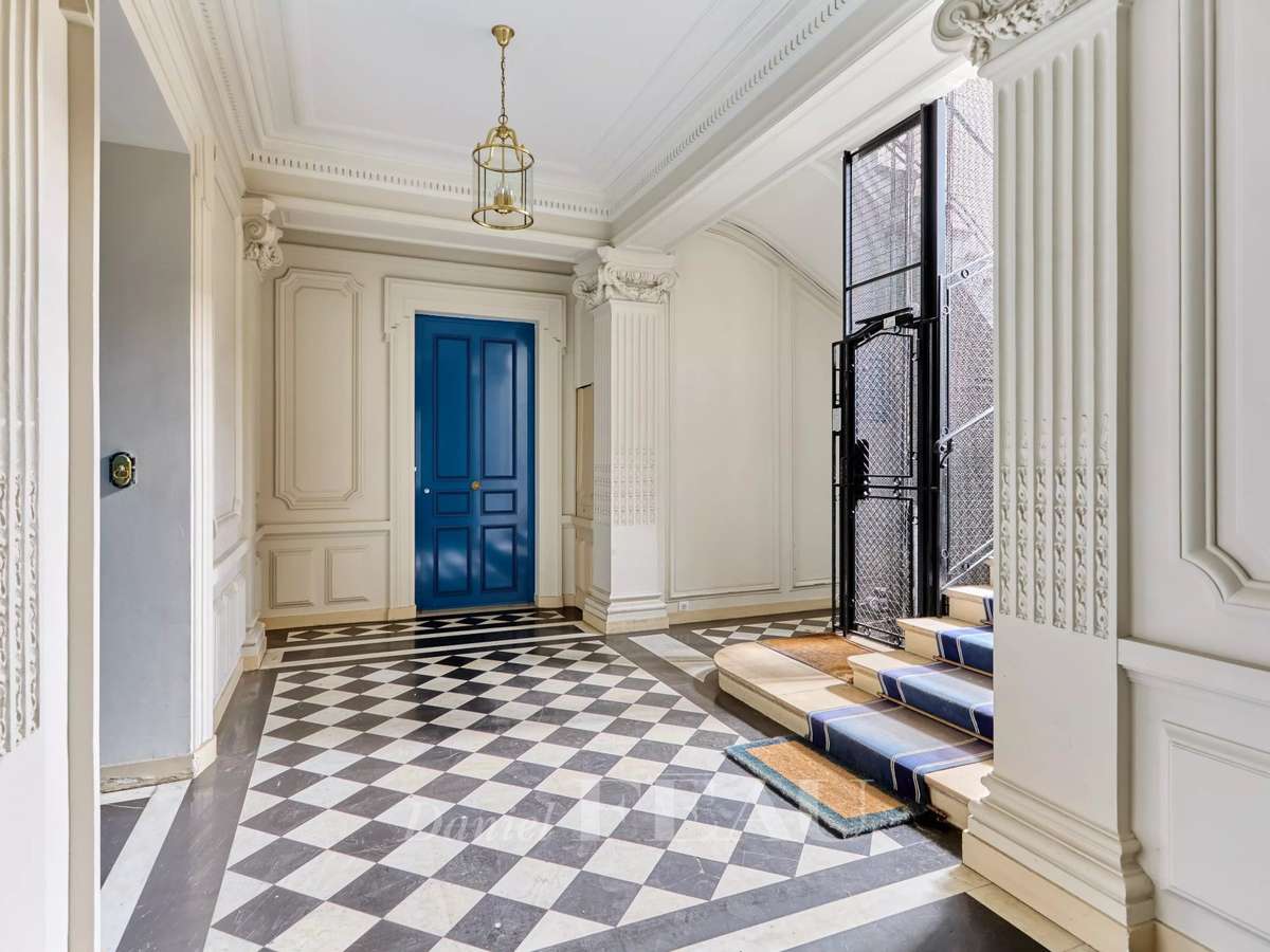 Apartment Paris 8e