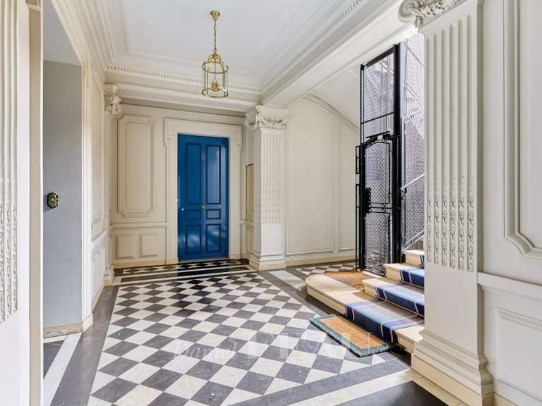 Appartement Paris 8e - 3 chambres - 160m²