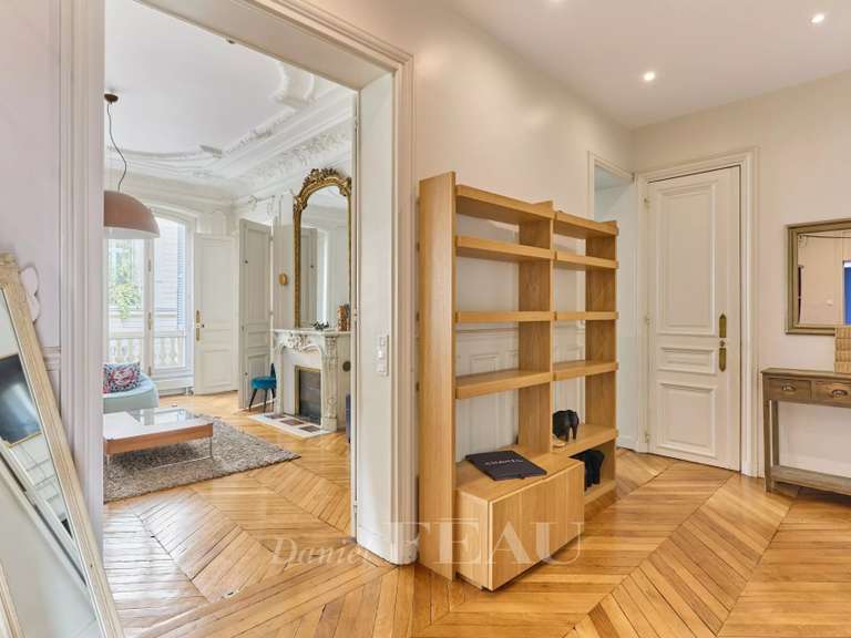 Appartement Paris 8e - 3 chambres - 160m²