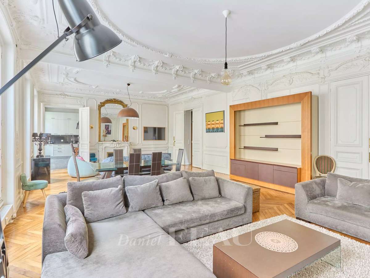 Apartment Paris 8e
