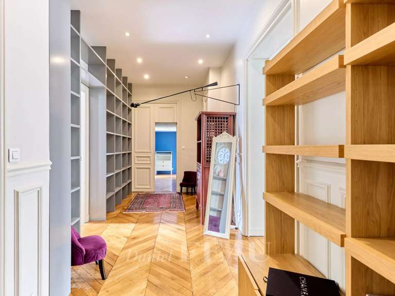 Appartement Paris 8e - 3 chambres - 160m²