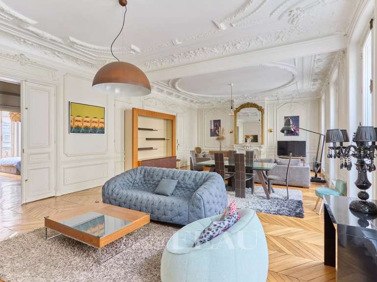 Appartement Paris 8e - 3 chambres - 160m²