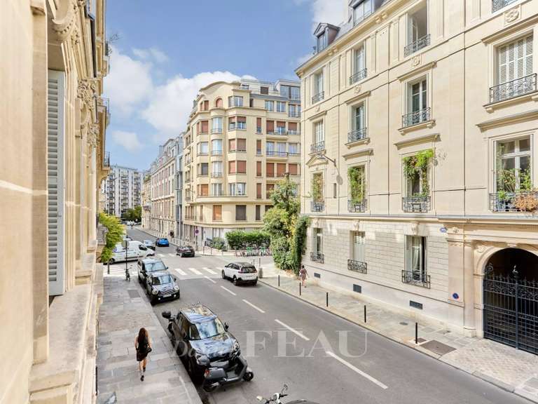 Appartement Paris 8e - 3 chambres - 160m²