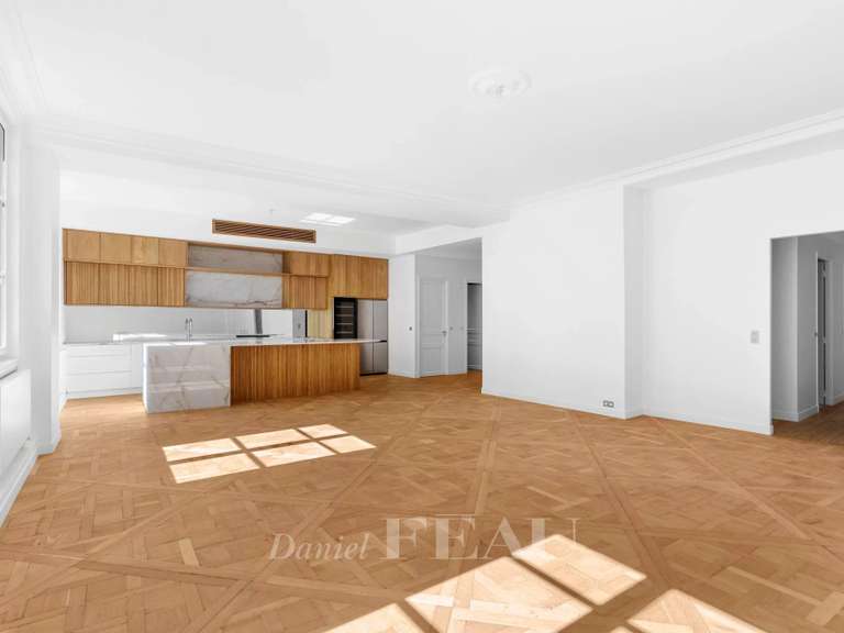Appartement Paris 8e - 3 chambres - 156m²