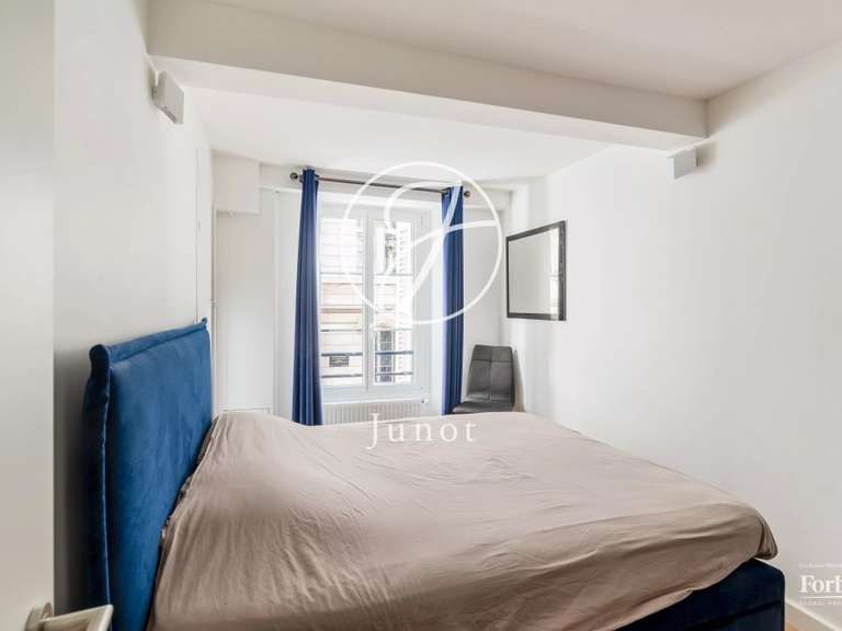Appartement Paris 8e - 4 chambres - 93m²