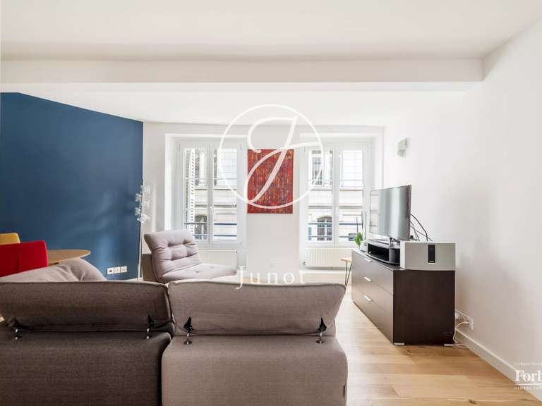 Appartement Paris 8e - 4 chambres - 93m²