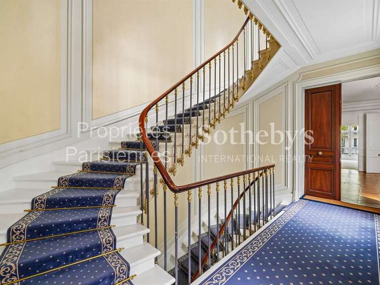Appartement Paris 8e - 251m²