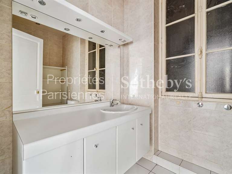Appartement Paris 8e - 251m²