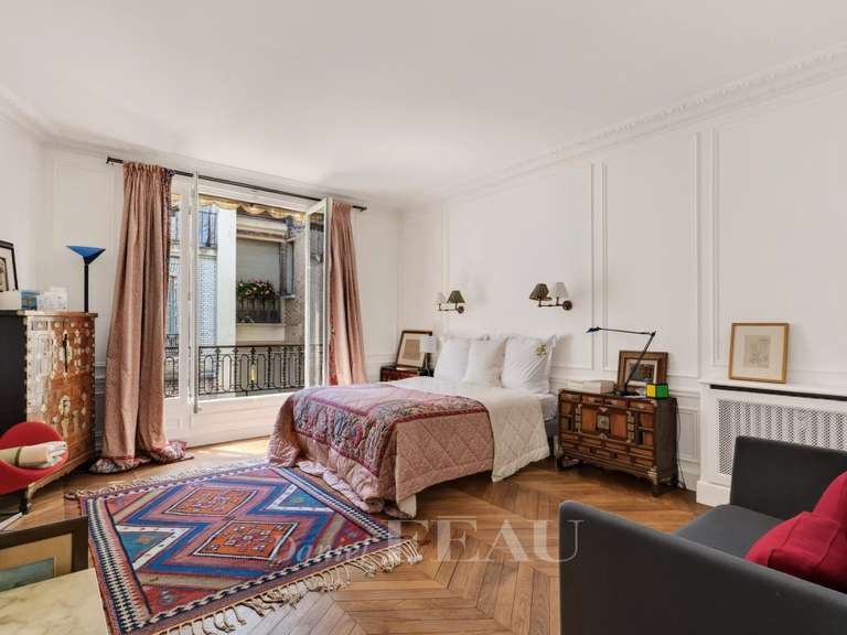 Appartement Paris 8e - 3 chambres - 200m²