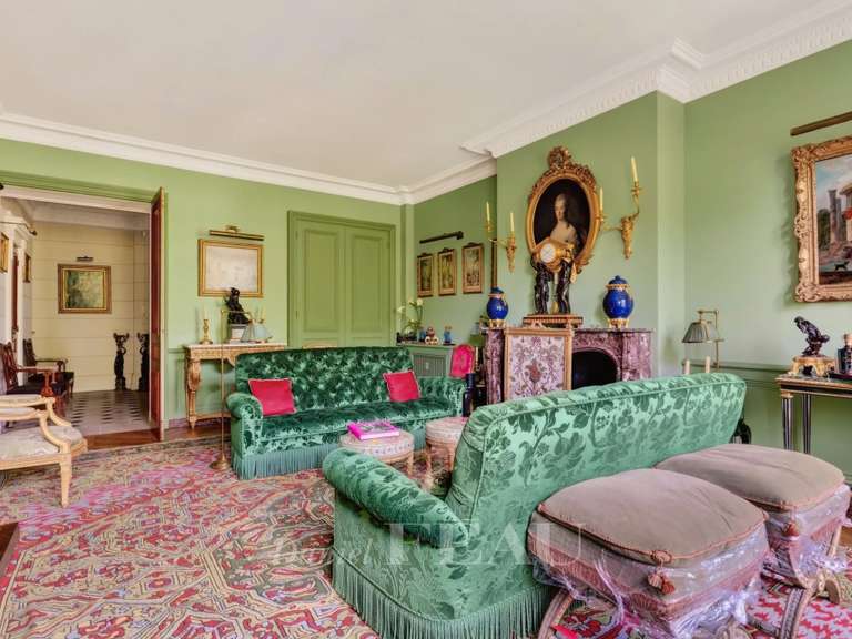 Appartement Paris 8e - 3 chambres - 200m²