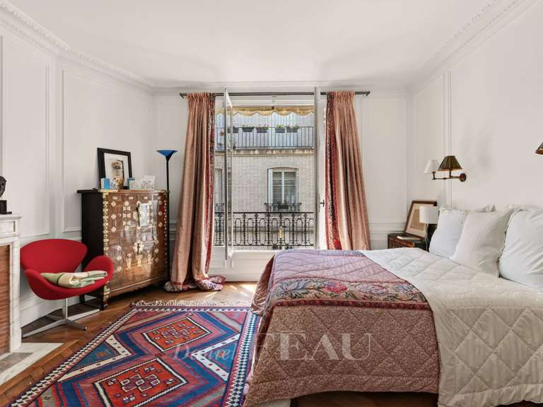Appartement Paris 8e - 3 chambres - 200m²