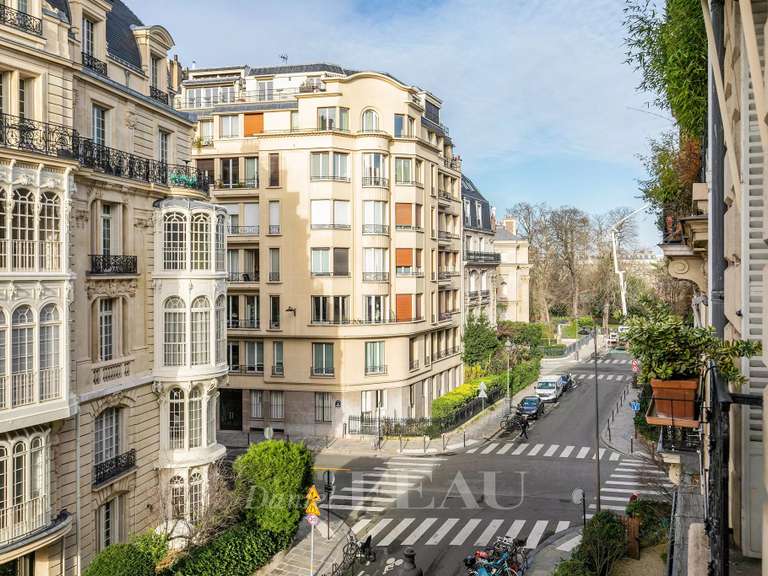 Appartement Paris 8e - 5 chambres - 234m²
