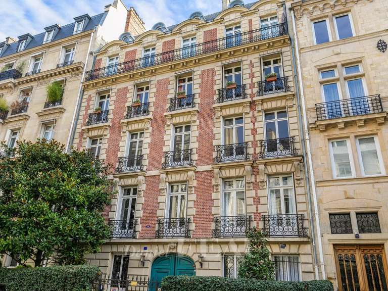 Appartement Paris 8e - 5 chambres - 234m²