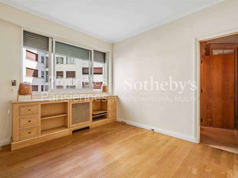 Appartement Paris 8e - 2 chambres - 96m²
