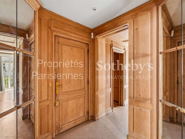 Appartement Paris 8e - 2 chambres - 96m²