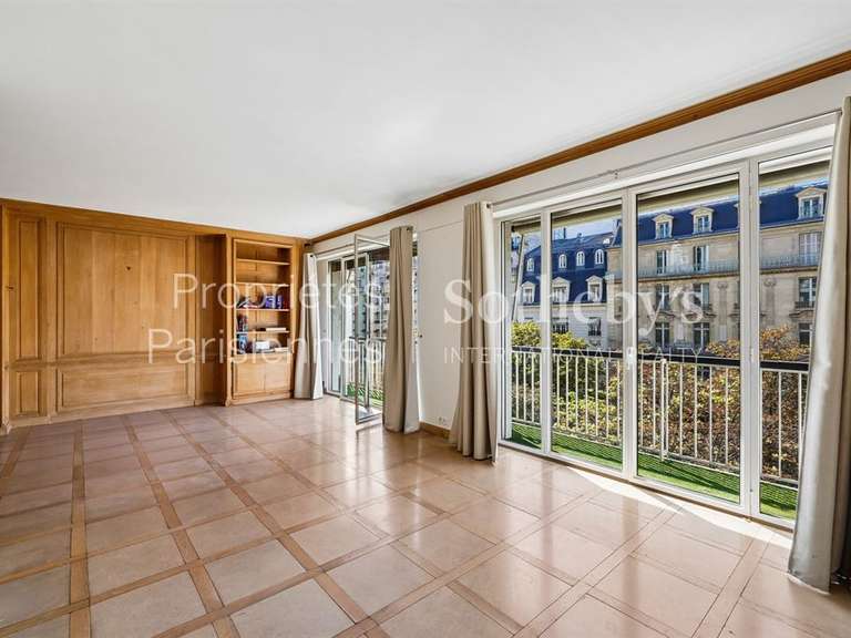 Appartement Paris 8e - 2 chambres - 96m²