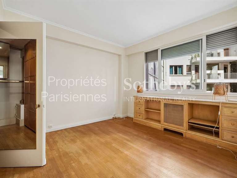 Appartement Paris 8e - 2 chambres - 96m²