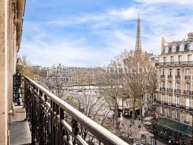 Appartement Paris 8e - 3 chambres - 194m²