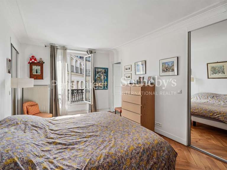 Appartement Paris 8e - 2 chambres - 110m²
