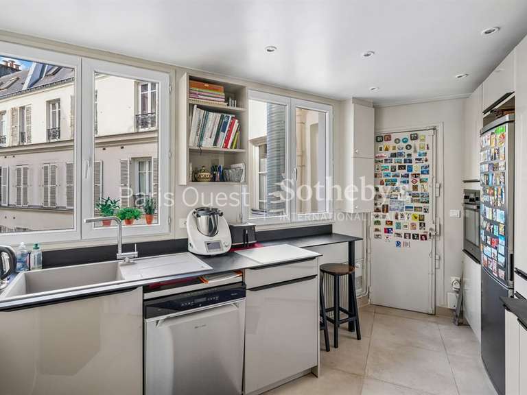 Appartement Paris 8e - 2 chambres - 110m²
