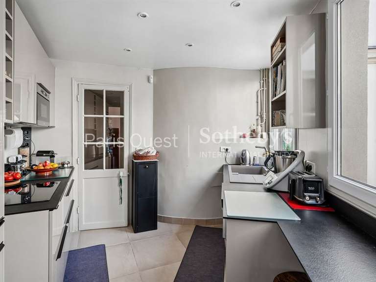 Appartement Paris 8e - 2 chambres - 110m²