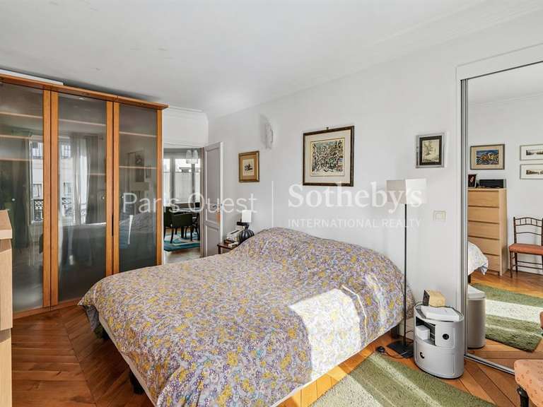 Appartement Paris 8e - 2 chambres - 110m²